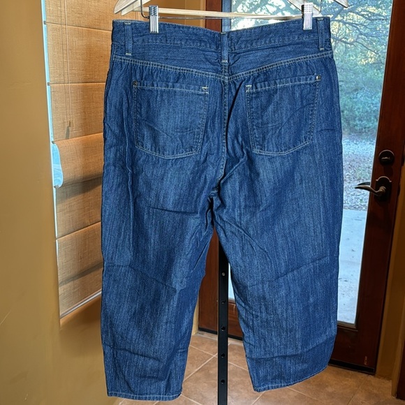 LL Bean Classic Fit Straight Leg Cropped Jeans Womens Medium Blue Wash Size 16 - Picture 4 of 6